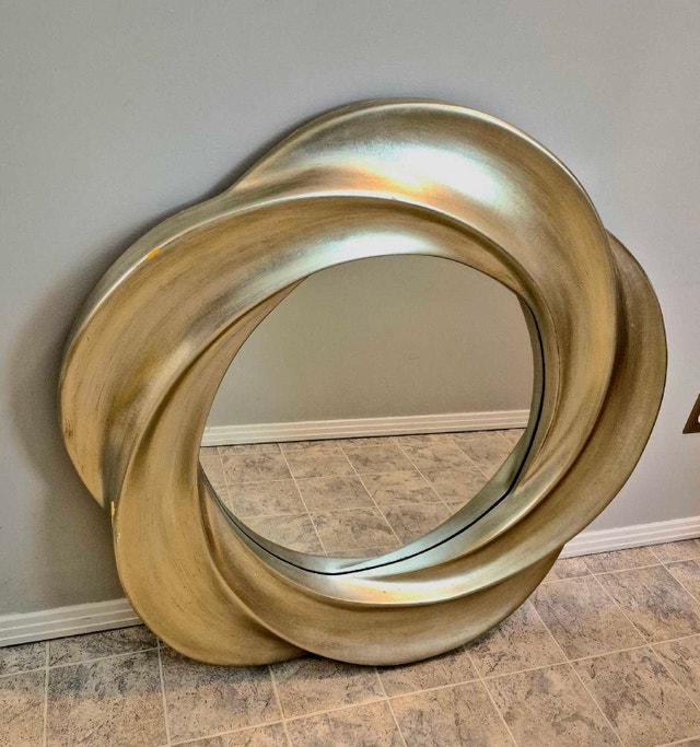 Oval Mirror