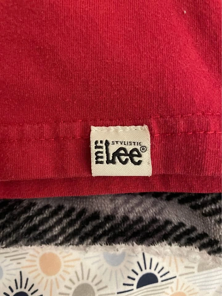 Stylistic Graphic Mr Lee’s Shirt - Red - photo 4