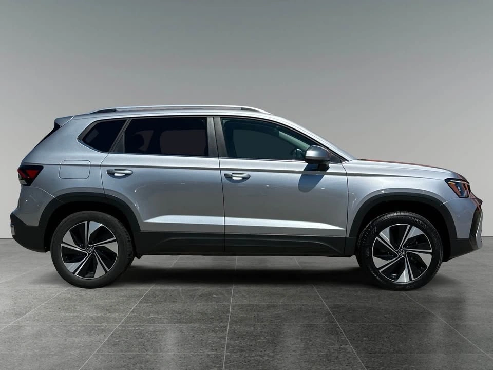 2025 Volkswagen Taos - photo 4