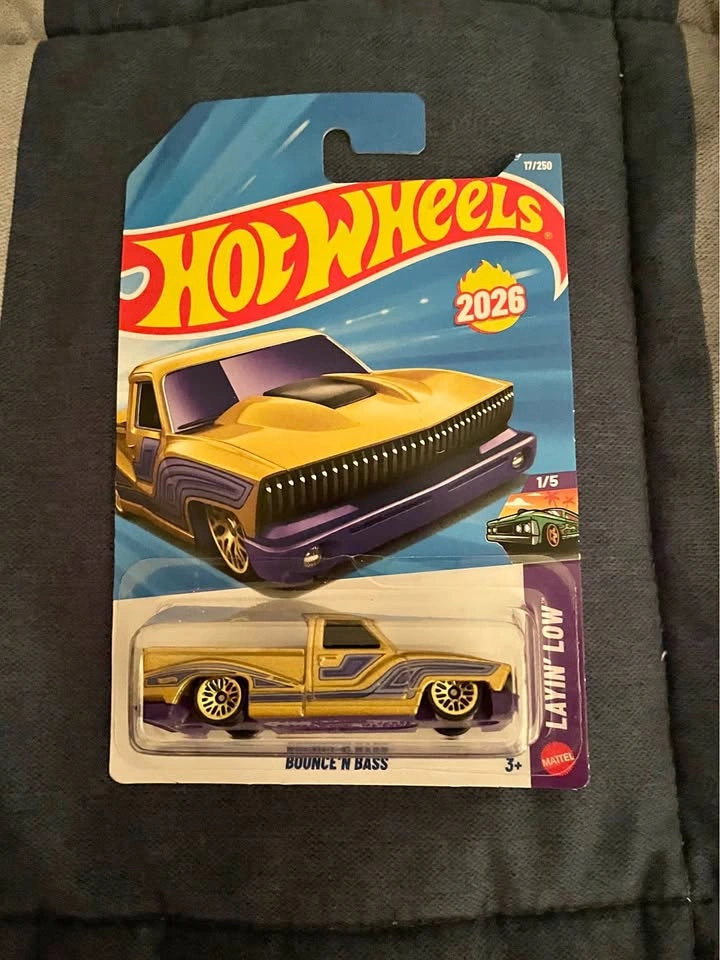 Hot Wheels Bounce ‘N Pass