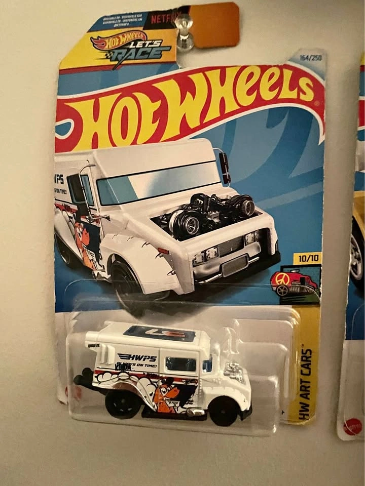 Hot Wheels Mail It