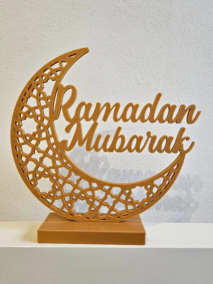 Ramadan Mubarak crescent moon decor (random color)