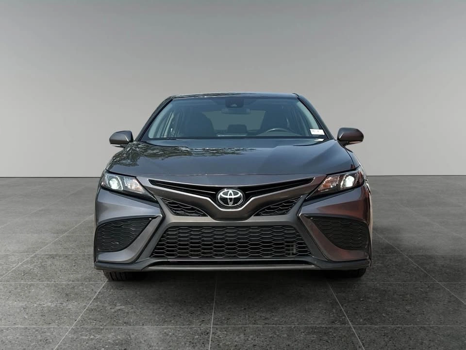 2024 Toyota Camry - photo 2