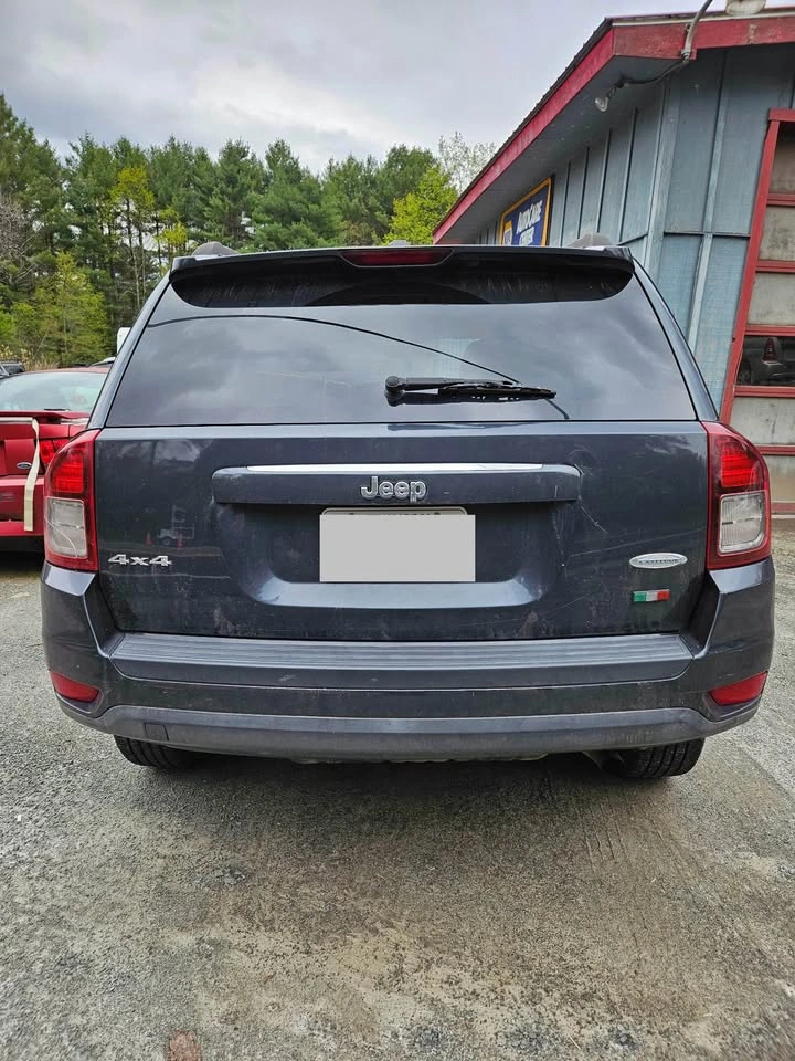 2014 Jeep Compass · Altitude Sport Utility 4D - photo 5