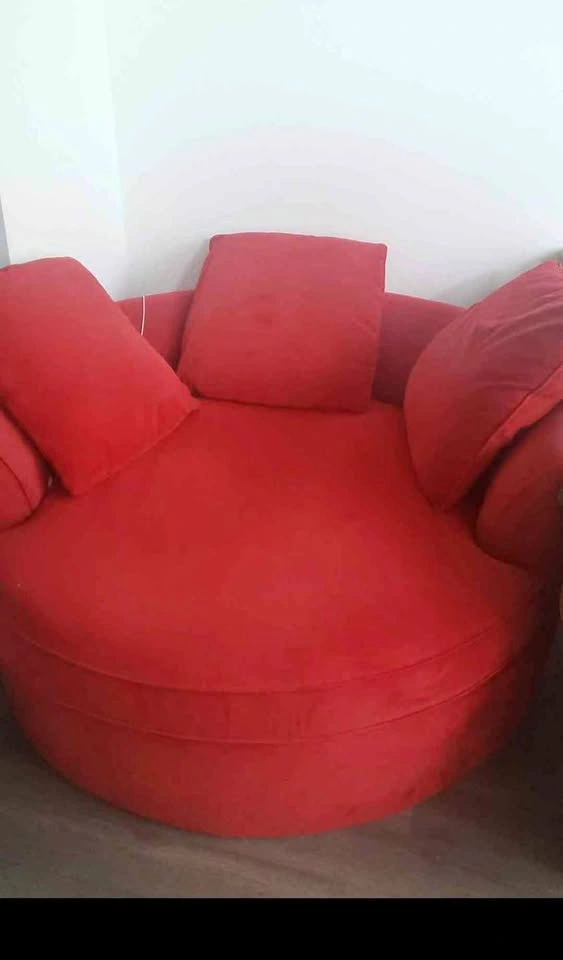 MOVEOUT SALE-Cuddle chair