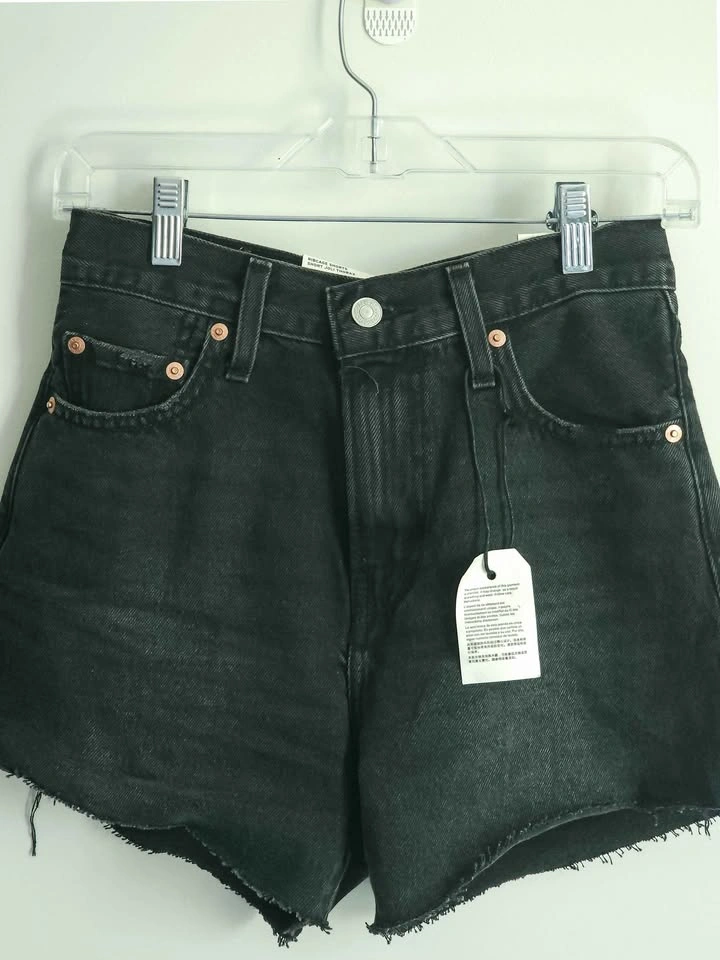 NEW Levi's Ribcage Shorts Black – Women's Size 25 – NWT - photo 4