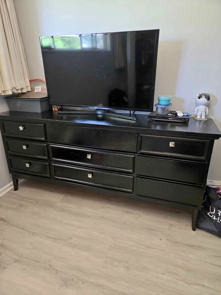 9 drawer dresser