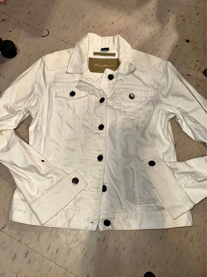 FREE PEOPLE WHITE DENIM JACKET