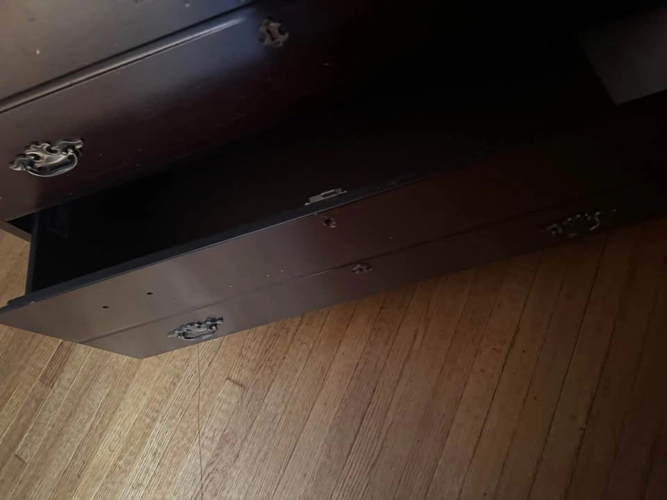 Bedroom dresser and vanity - photo 2