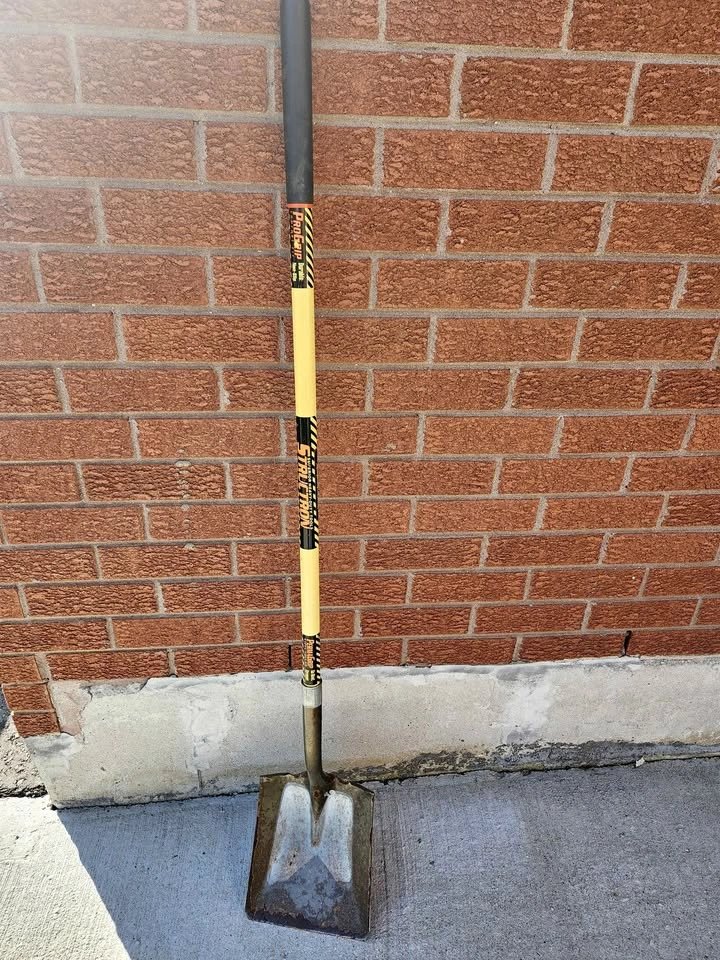 Heavy Duty Trench Shovel