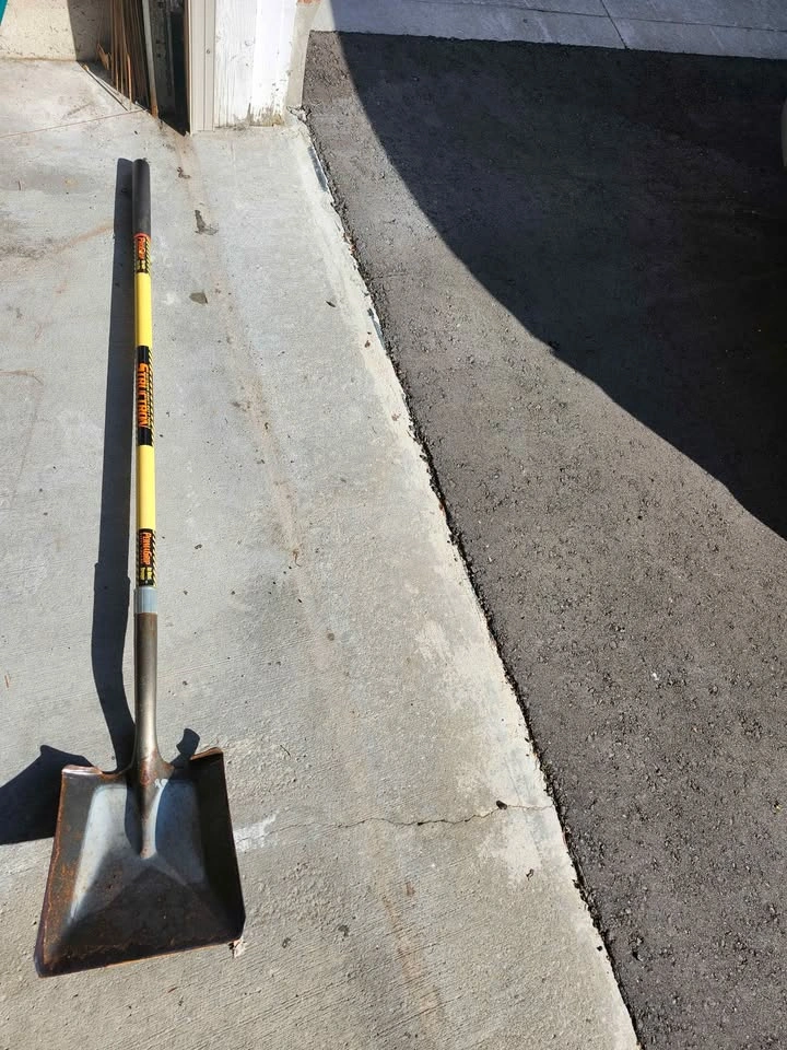 Heavy Duty Trench Shovel - photo 3