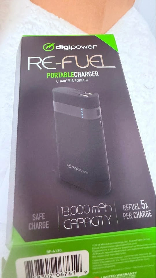 Digipower RE-FUEL 13000mAh Portable Charger – Fast Charging Powe - photo 5