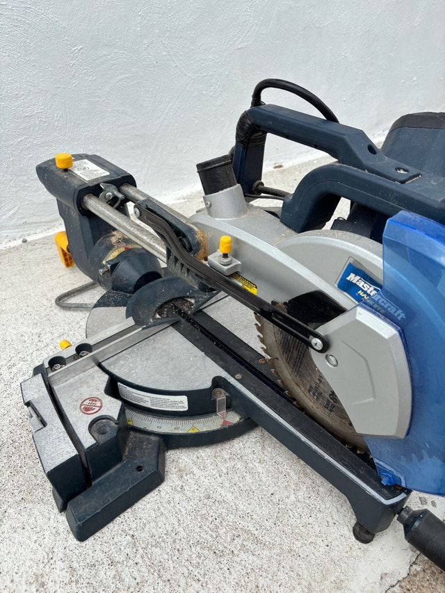Large Compound Sliding Mitre Saw 10” 15Amp - photo 3