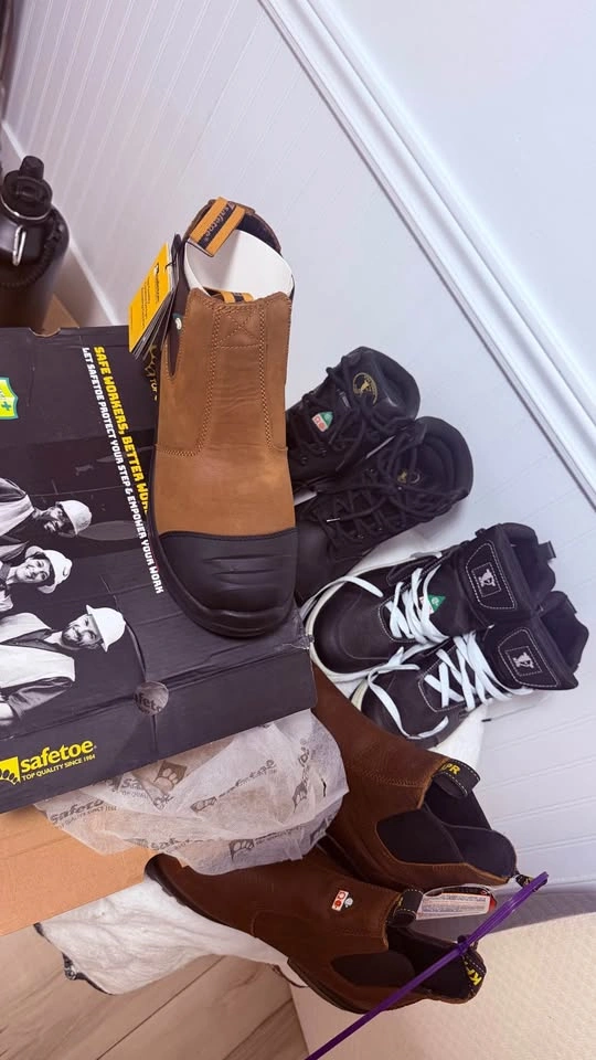 Safetoe and KPR CSA Approved Safety Work Boots (Sizes 9–11) - photo 2