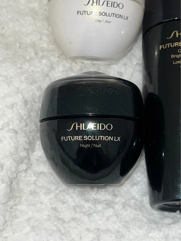 Shiseido Future Solution LX skincare bundle - photo 2