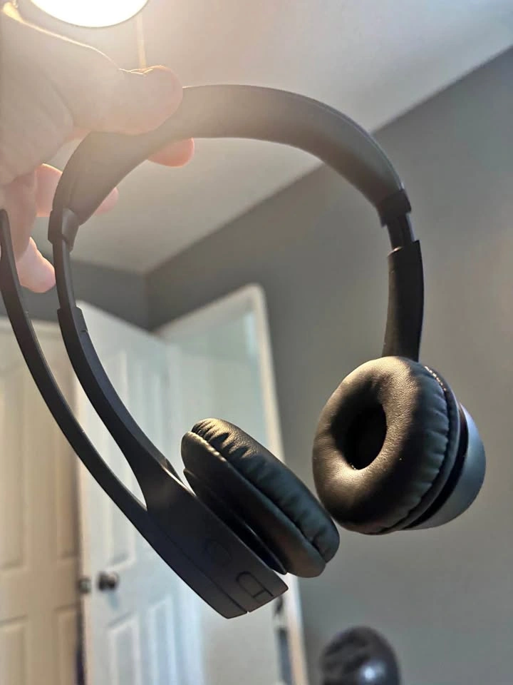 Logitech Zone 300 Wireless Bluetooth Headset - Excellent Conditi