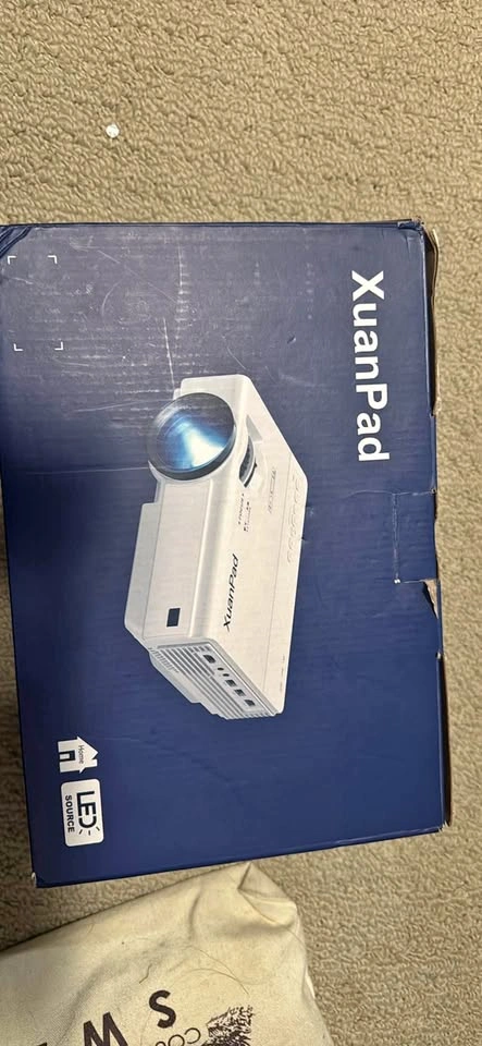 XuanPad Portable LED Projector