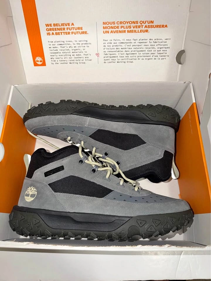 New Timberland Men hiker Shoes. Size 13 US. Firm price.