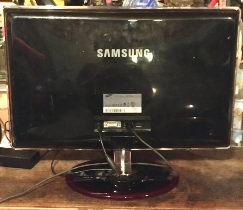 Samsung SyncMaster P2370H Business monitor - photo 3