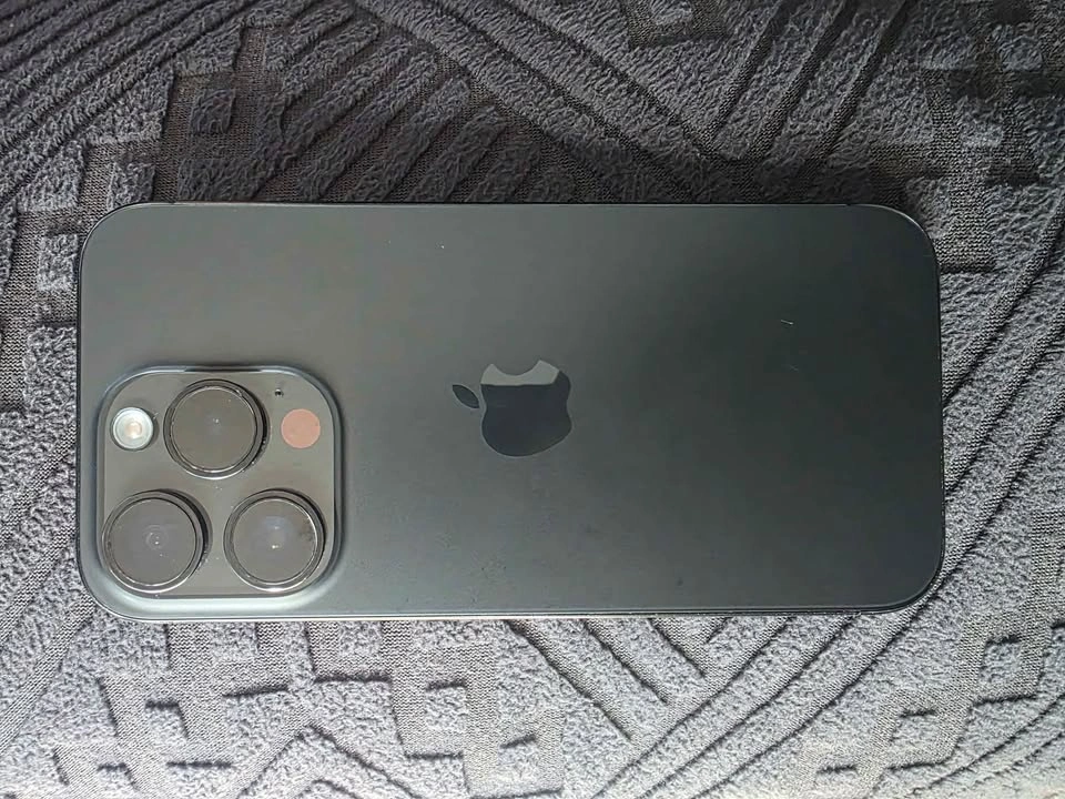 Apple iphone 15 pro Titanium Black - photo 3