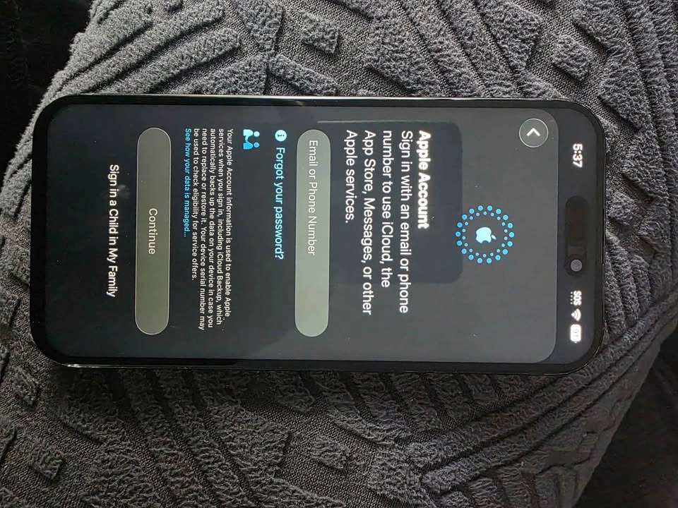 Apple iphone 15 pro Titanium Black - photo 4