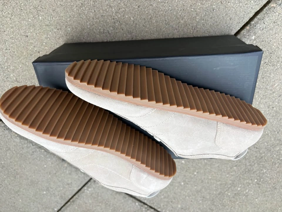 BNIB Steve Madden Picton Suede Sneakers - photo 3