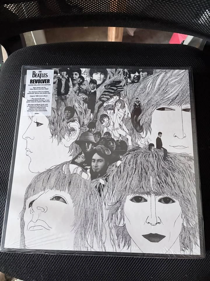 The Beatles Revolver Super Deluxe 5 CD Edition - photo 2