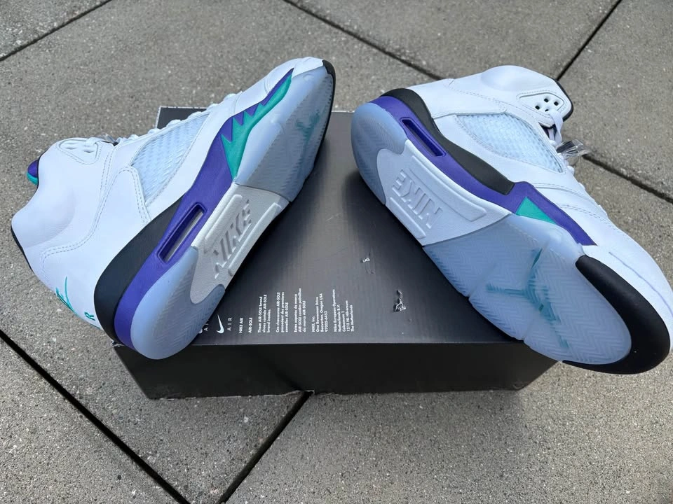 BNIB Air Jordan 5 Retro OG Grape Ice - photo 3