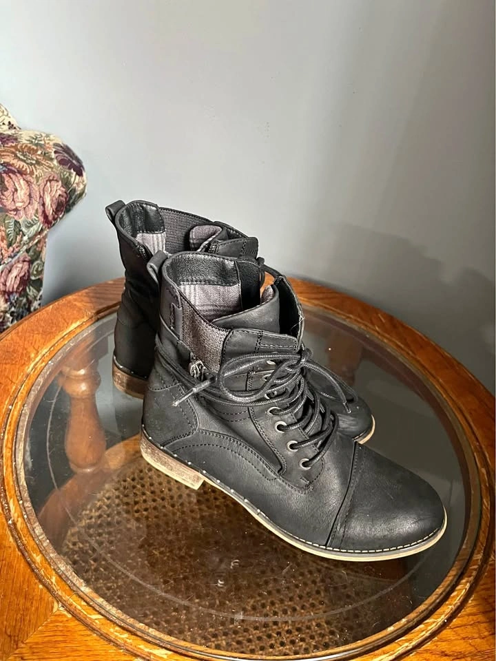 Chelsee Division II Addition Side Zip Ankle Boots