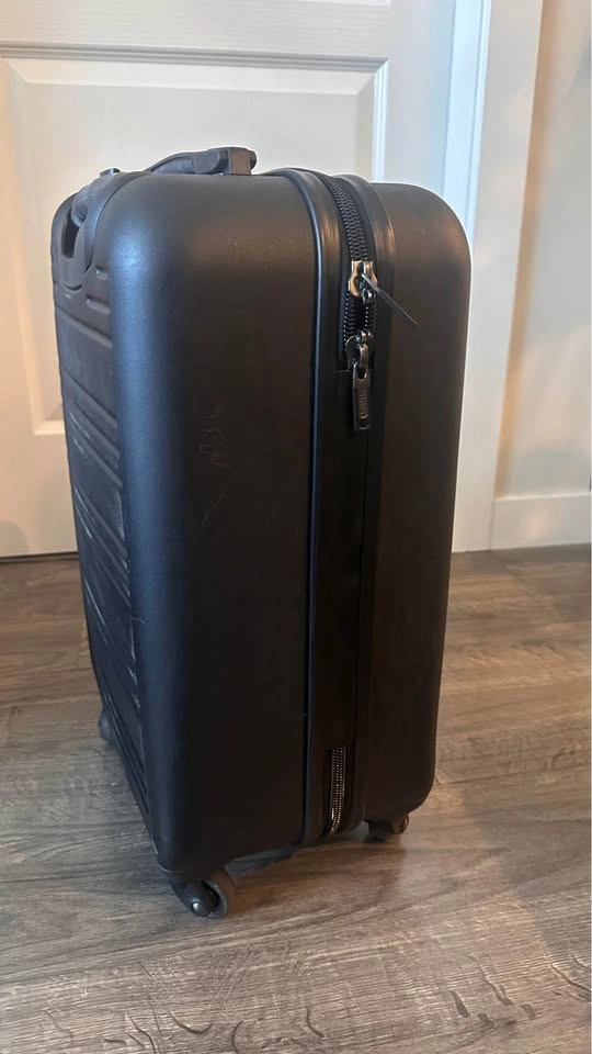 Roots Hardside Carry-On Spinner Suitcase - photo 3