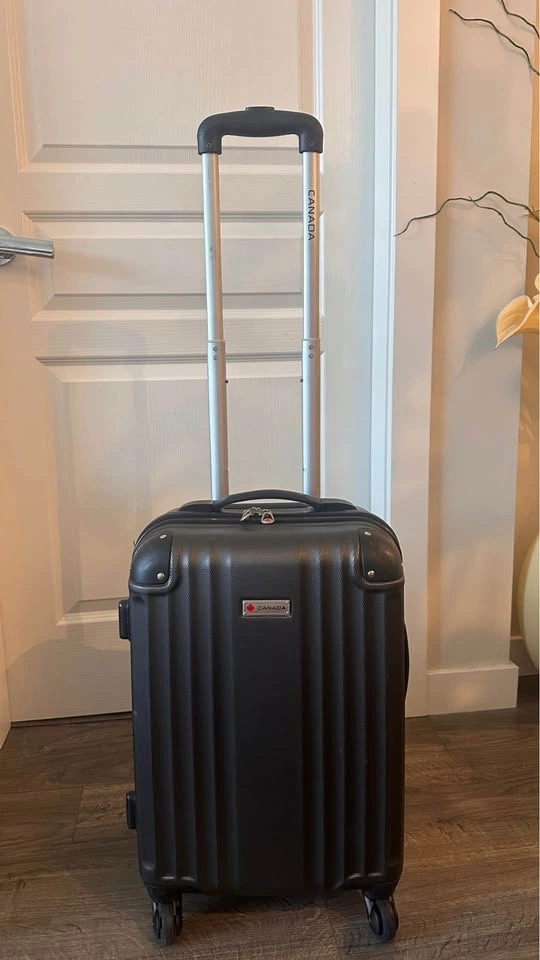 Canada Brand Hardside Spinner Suitcase - photo 2