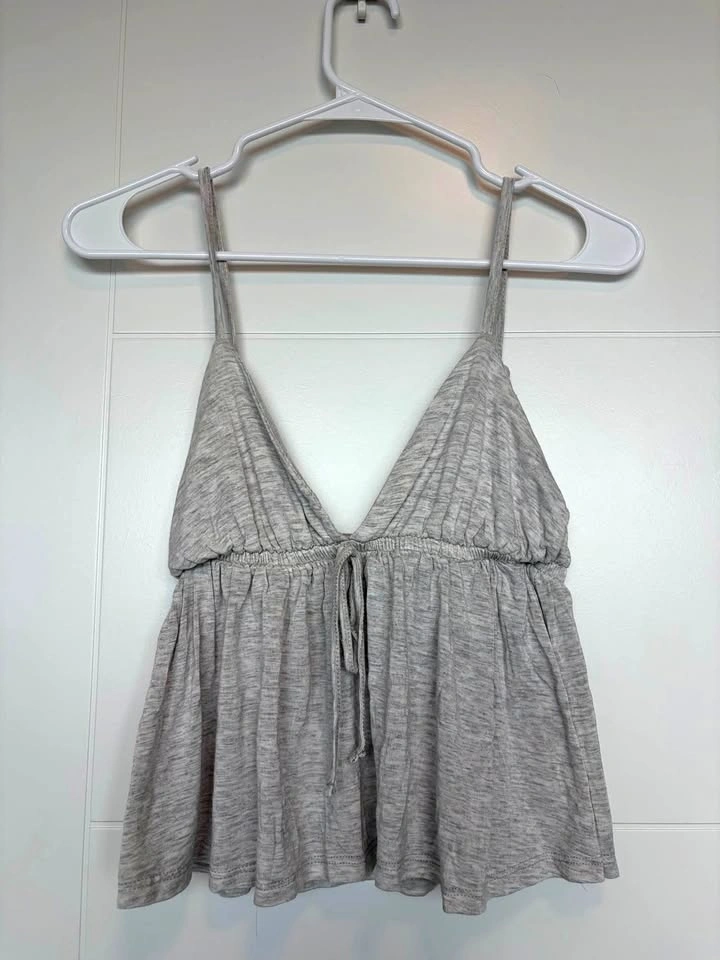 Light grey/white flowy Ardene top