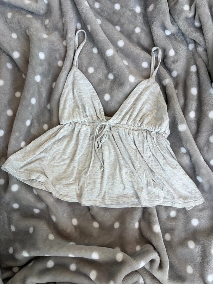 Light grey/white flowy Ardene top - photo 2