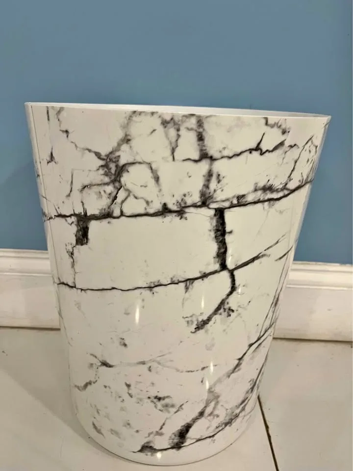 Marble Container(Give me an Offer) thumbnail