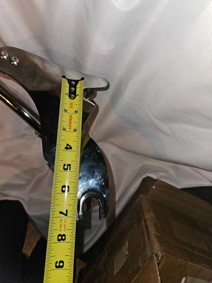 Passenger Sissy Bar – Chrome – Excellent Condition - photo 4