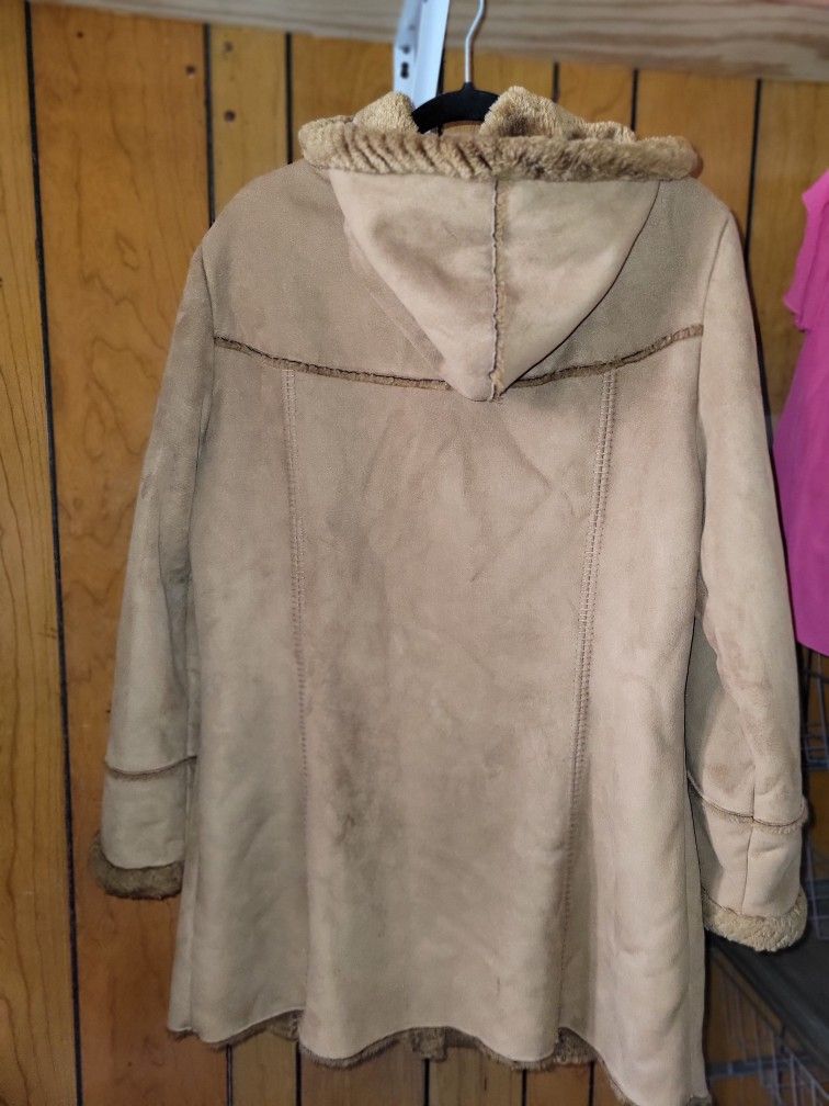 St. John's Bay Large Brown Faux Fur Coat - photo 3