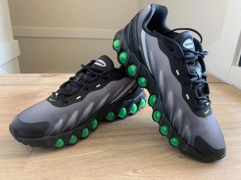 Brand New Nike Men's Air Max Dn8 Black Volt Running Shoes - photo 2