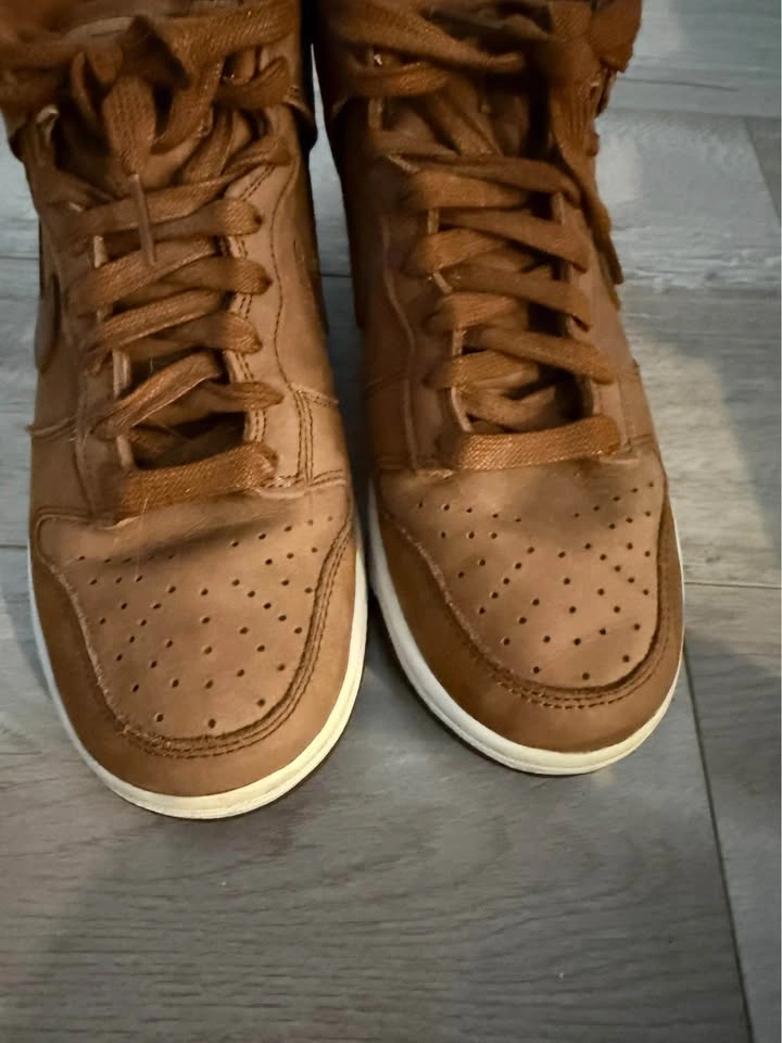 Nike Dunk High Wheat - photo 4