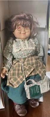 Vintage Grannyworld Dolls – Irish Grandmother & Grandfather Pair - photo 2