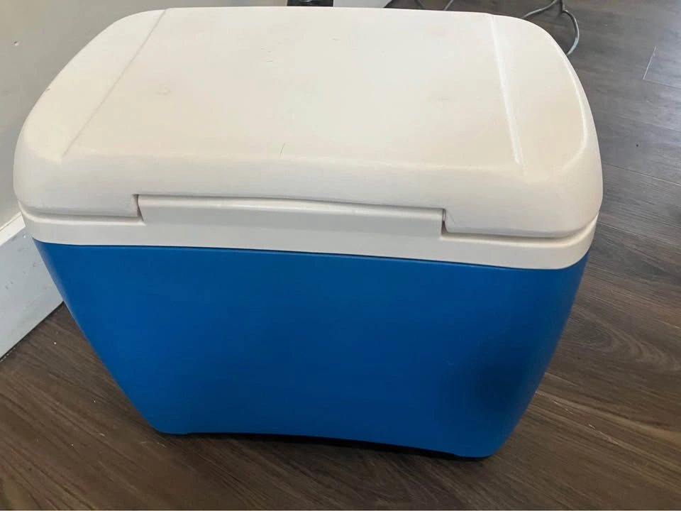 Igloo 28-Quart Cooler – Blue & White – Clean - photo 4