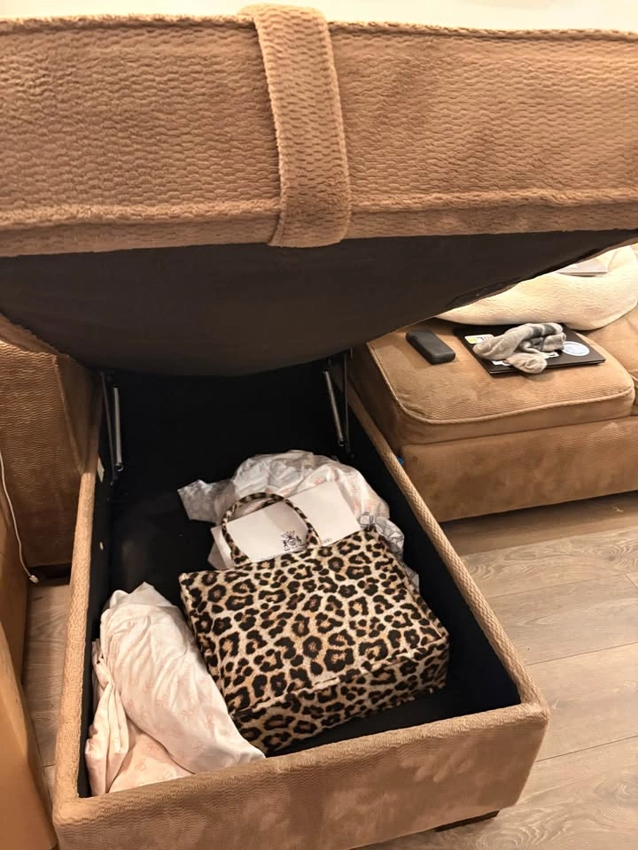 Brown Sectional Sofa + pull out bed - photo 4