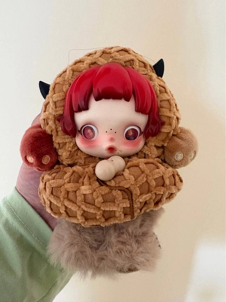Plush keychains and bag - photo 2