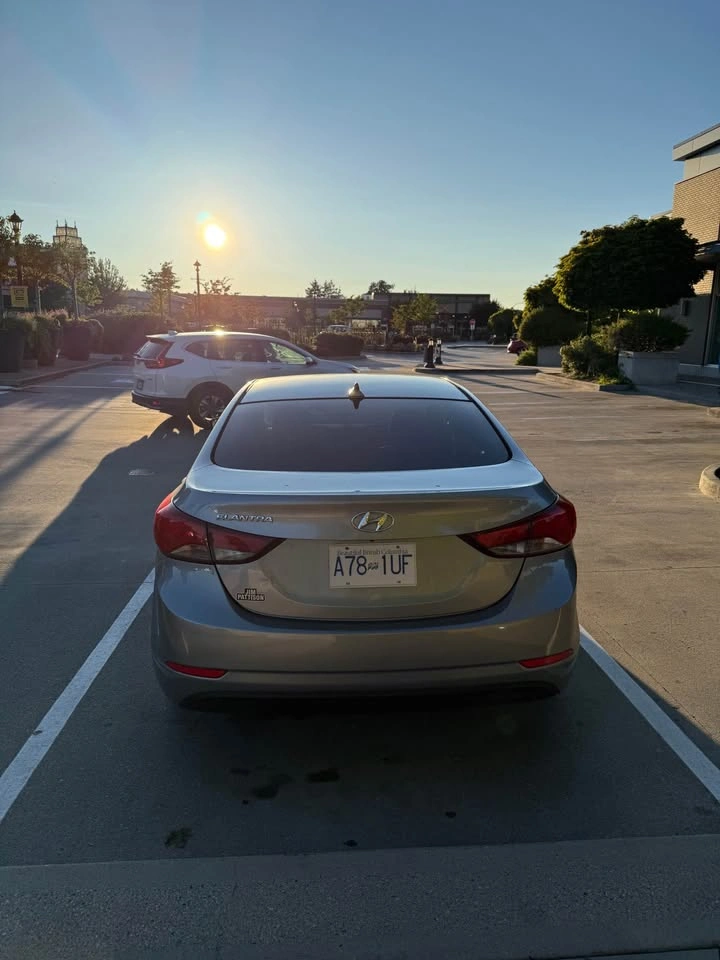 2015 Hyundai Elantra - photo 3