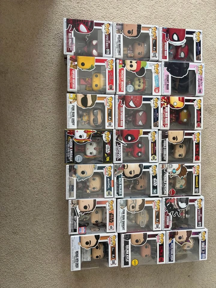 Large Funko Pop! Collection - Marvel, Star Wars, The Office - photo 2