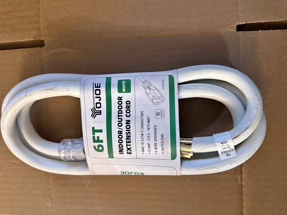 Brand new 6 ft indoor outdoor heavy duty extension cord