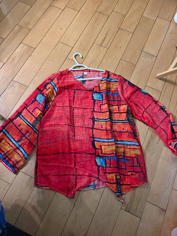 brand new Size 2x sheer top