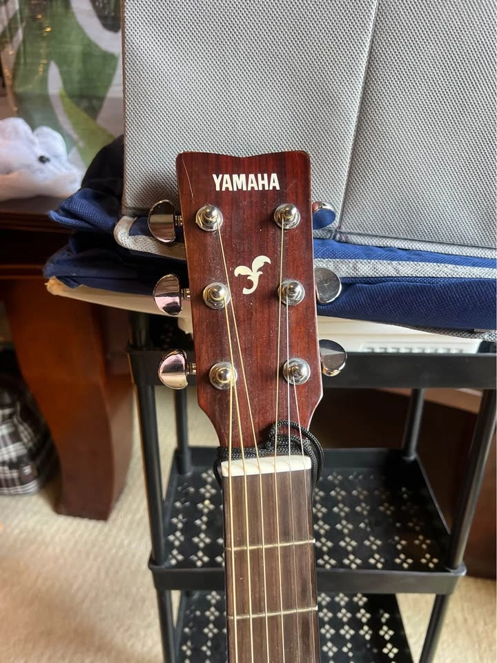 Yamaha guitar - photo 2