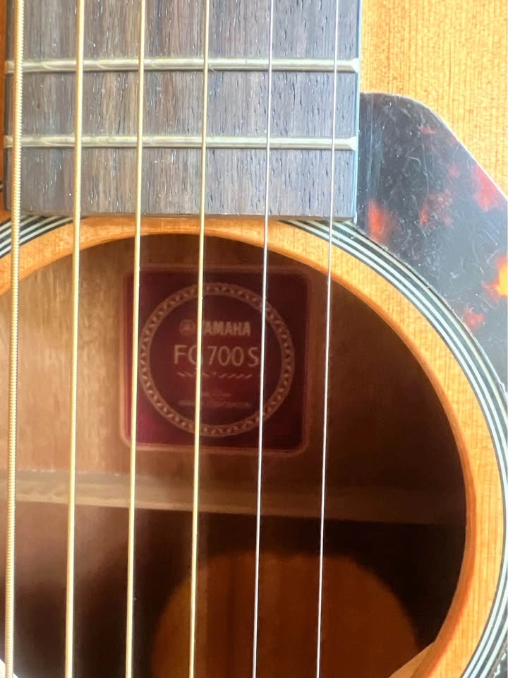 Yamaha guitar - photo 3