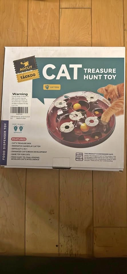 Cat treasure hut toy brand new inbox