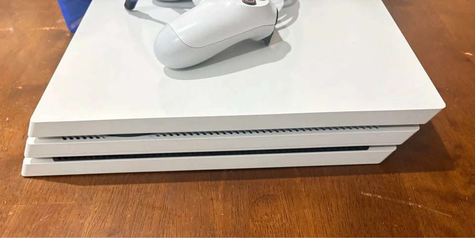 PS4 Pro - photo 5